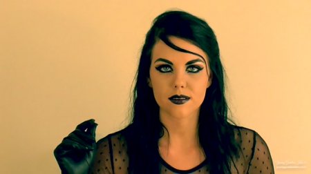 Young Goddess Kim - The Dark Queen: Enslaving The Justice League Young Goddess Kim - The Dark Queen: Enslaving The Justice League