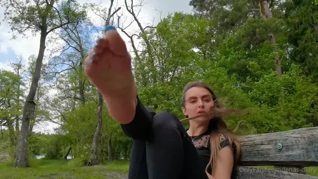 Poster: lenas diary 210520212115389238 feet joi countdown german