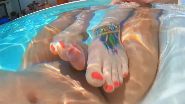 Poster: GINGER MERMAID UNDERWATER FOOTJOB POV