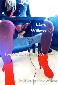Poster: Holding Myself On The Edge As Long As Possible – MARY WILLOWS SISSYGASM EXPERT