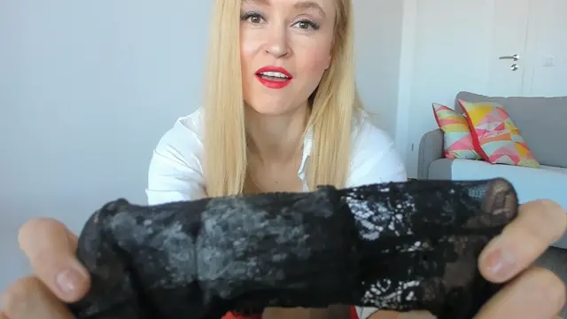 Poster: AoifeOneal – Smell My Knickers While I Jerk You Off 1920?1080 HD