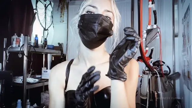 Poster: Mistress Euryale – Black Latex Glove Fetish JOI – Brainwash