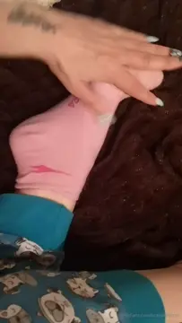 Poster: scarlettferrari 23-04-2020 sniff sniff goes the piggy