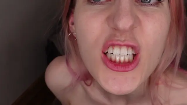 Poster: Sofie Skye – Yawn Fetish- Big Mouth Yawning Poster: Sofie Skye – Yawn Fetish- Big Mouth Yawning