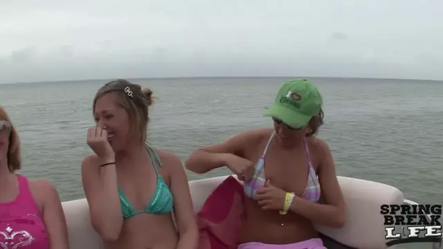 Poster: 4 Girls on a Spring Break Boat Poster: 4 Girls on a Spring Break Boat