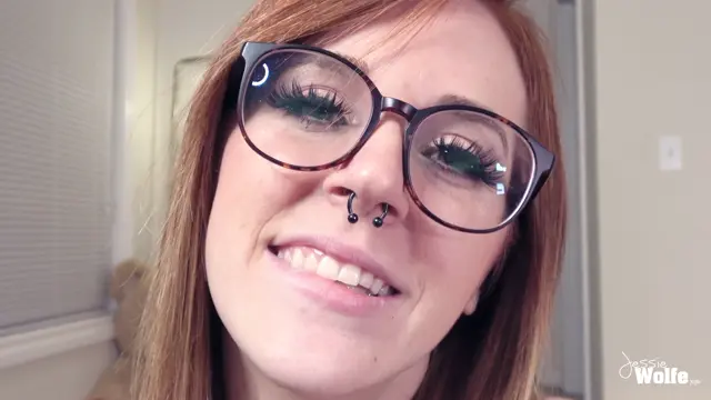 Poster: ManyVids presents Jessie Wolfe – INTIMATE Face-centered JOI