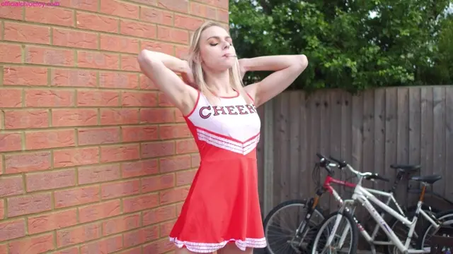 Poster: Official Chloe Toy – Cheerleader Smoking