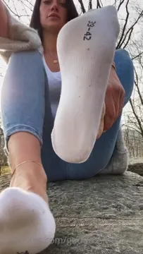 Poster: 140 goddessmona 912022-03-12-0h07kllw9ypj96jbtmg6u source