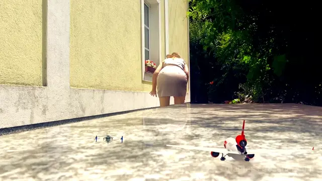 Poster: Giantess Loryelle – Airport vanished into a Giantess Dimension SFX