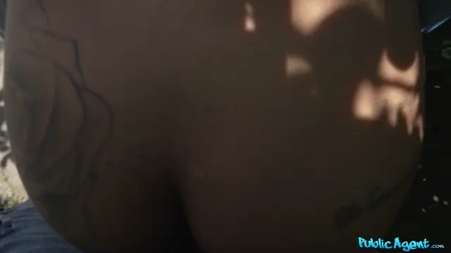 Poster: Cute Colombian Outdoor Sex