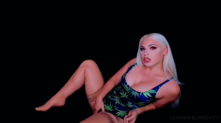 Poster: Goddess Blonde Kitty - Euphoric Pleasure Poster: Goddess Blonde Kitty - Euphoric Pleasure