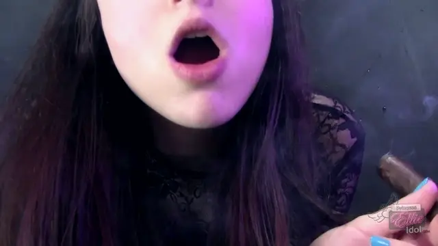 Poster: Princessellieidol - CIGAR HUMAN ASHTRAY Poster: Princessellieidol - CIGAR HUMAN ASHTRAY
