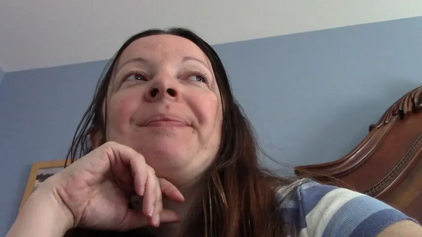 Poster: Giantess Melanie burping in your face Poster: Giantess Melanie burping in your face